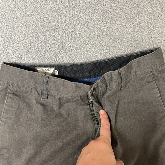 Volcom 31 Shorts Dark Charcoal Gray Flat Front Cotton Stretch EUC Mens - Picture 4 of 8